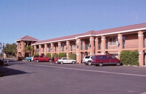 Merced Inn & Suites Esterno foto